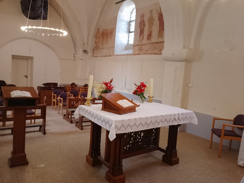Gottesdienst in der alten Kirche